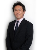 講師