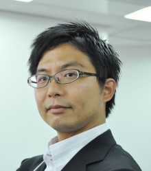 講師